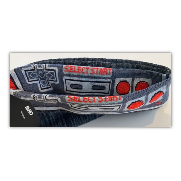 Nintendo Controller Crew Socks 1 Pair Men 8-12 Gray Black Red Gamer NES 8Bit NEW - Picture 5 of 12